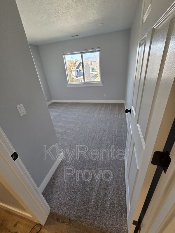 Building Photo - 8196 N Cedar Springs Rd