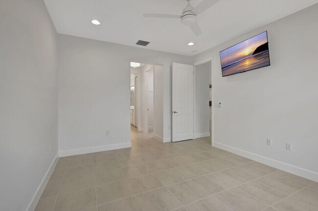 Building Photo - 12557 SW Rain River Dr