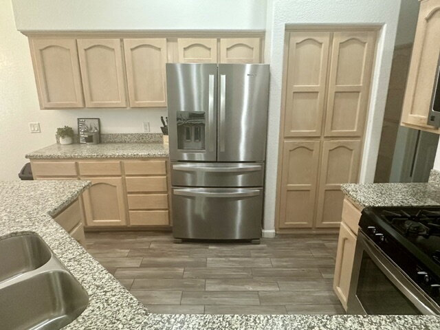 Building Photo - "Gorgeous 4-Bedroom, 2 Bathroom Pool Home ...