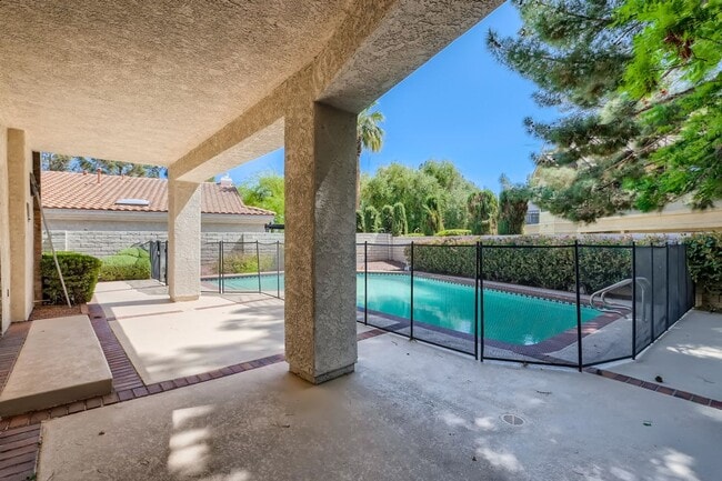 Building Photo - 38 Hummingbird Ln