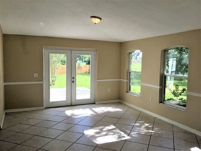 Building Photo - 14616 Old Forest Ct