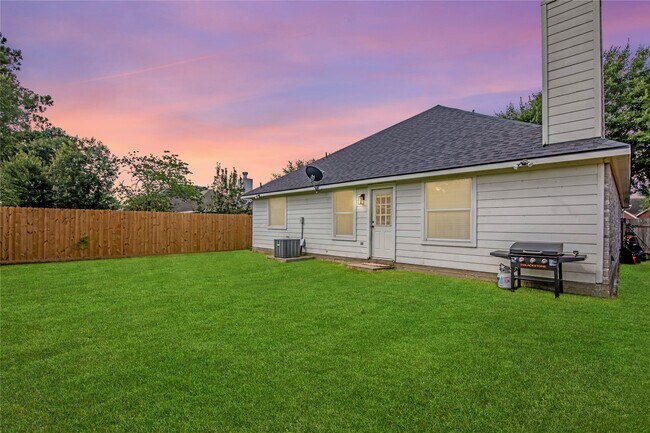 Building Photo - 21547 Sullivan Forest Dr