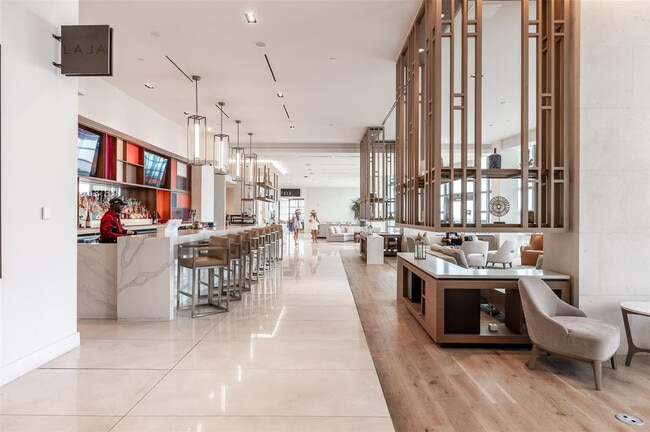 Building Photo - 3100 N Ocean Dr