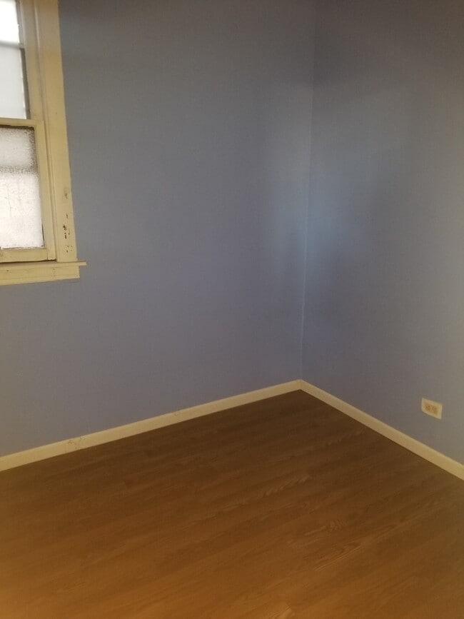 Building Photo - 2453 W 46th Pl