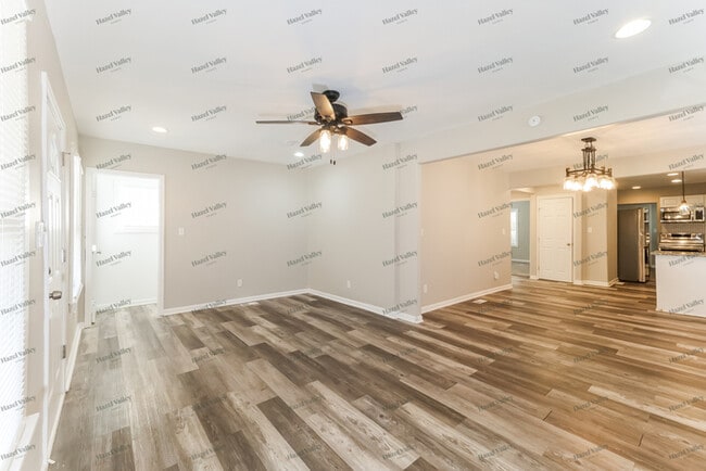 Building Photo - 3709 E 36th St