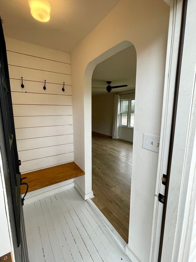 Building Photo - Beautifully Renovated 4-Bedroom Home Near West Blvd