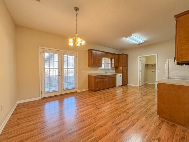 Building Photo - 1131 Trellis Ct