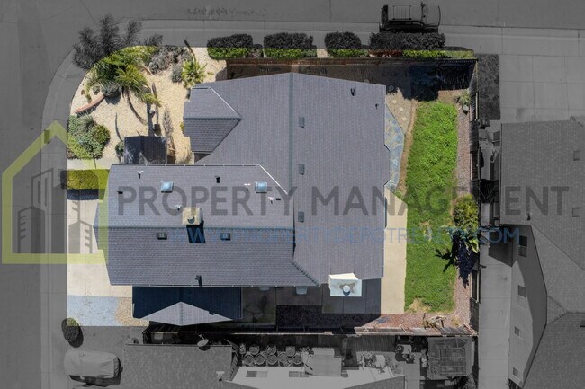 Building Photo - Spacious 3-Bedroom, 3-Bath Home Available