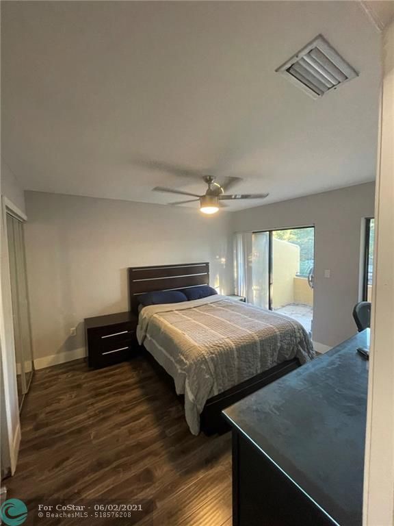 Building Photo - 8517 NW 9th Pl