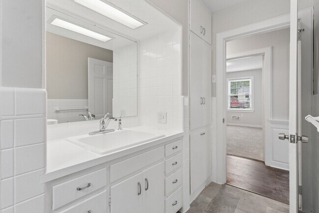 Building Photo - 127 Bell Ave