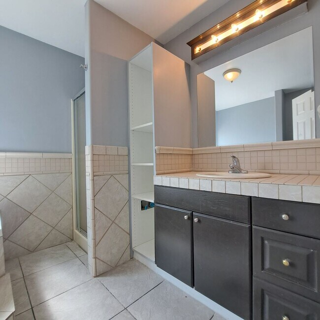 Building Photo - 5033 Sitka Ln