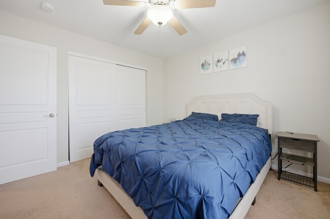 Building Photo - 5325 Brinsley Ln