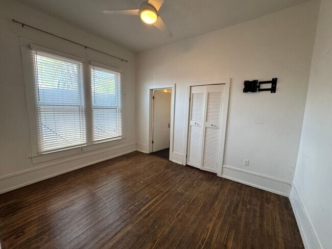 Building Photo - Fully Restored 2BR Classic Near Downtown Dignowity Hill