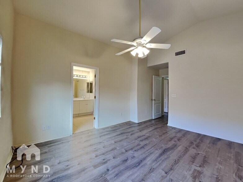 Building Photo - 9670 E Mt Baldy Way