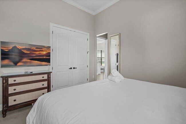 Building Photo - 834 Golden Bear Dr