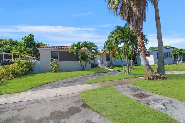 Building Photo - 8230 SW 30th St