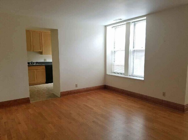 Building Photo - 5795 Pershing Ave