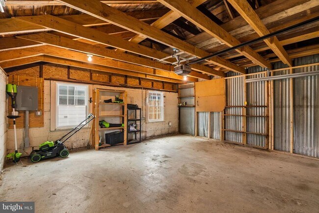Building Photo - 418 Murdock Rd