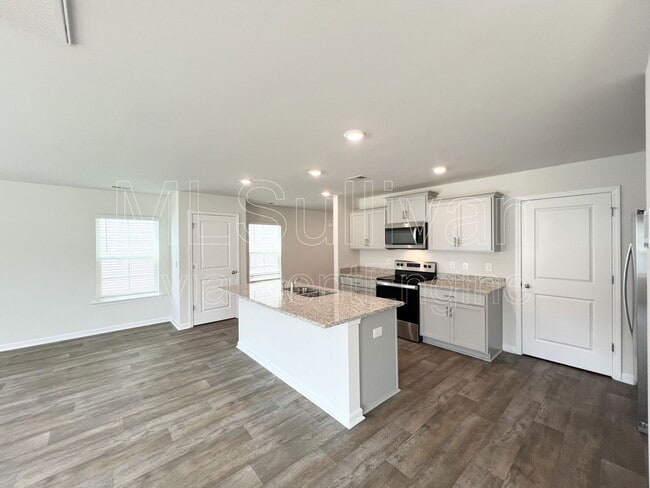 Building Photo - 2932 Egert Dr