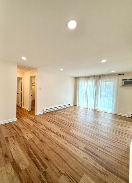 Building Photo - 11810 S Komensky Ave