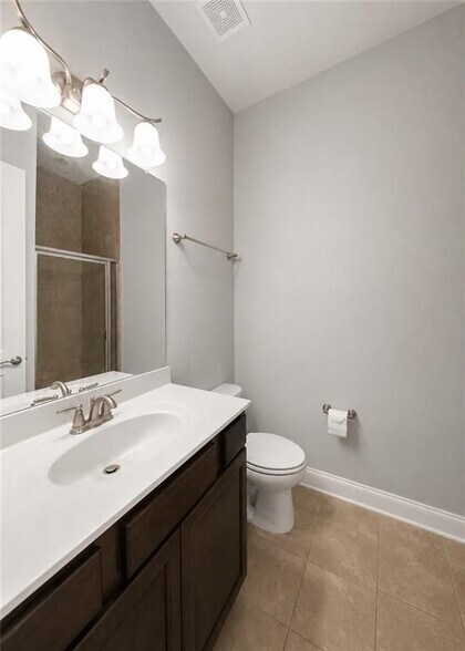 Building Photo - 1035 Birchdale Dr