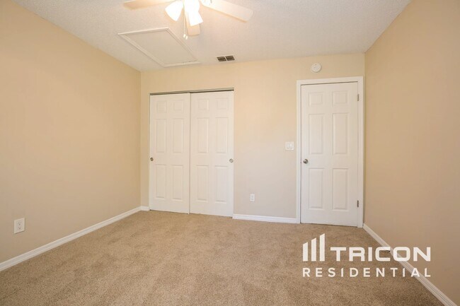 Building Photo - 607 Sweetleaf Dr