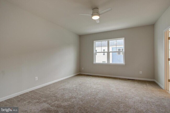 Building Photo - 14217 Travilah Rd