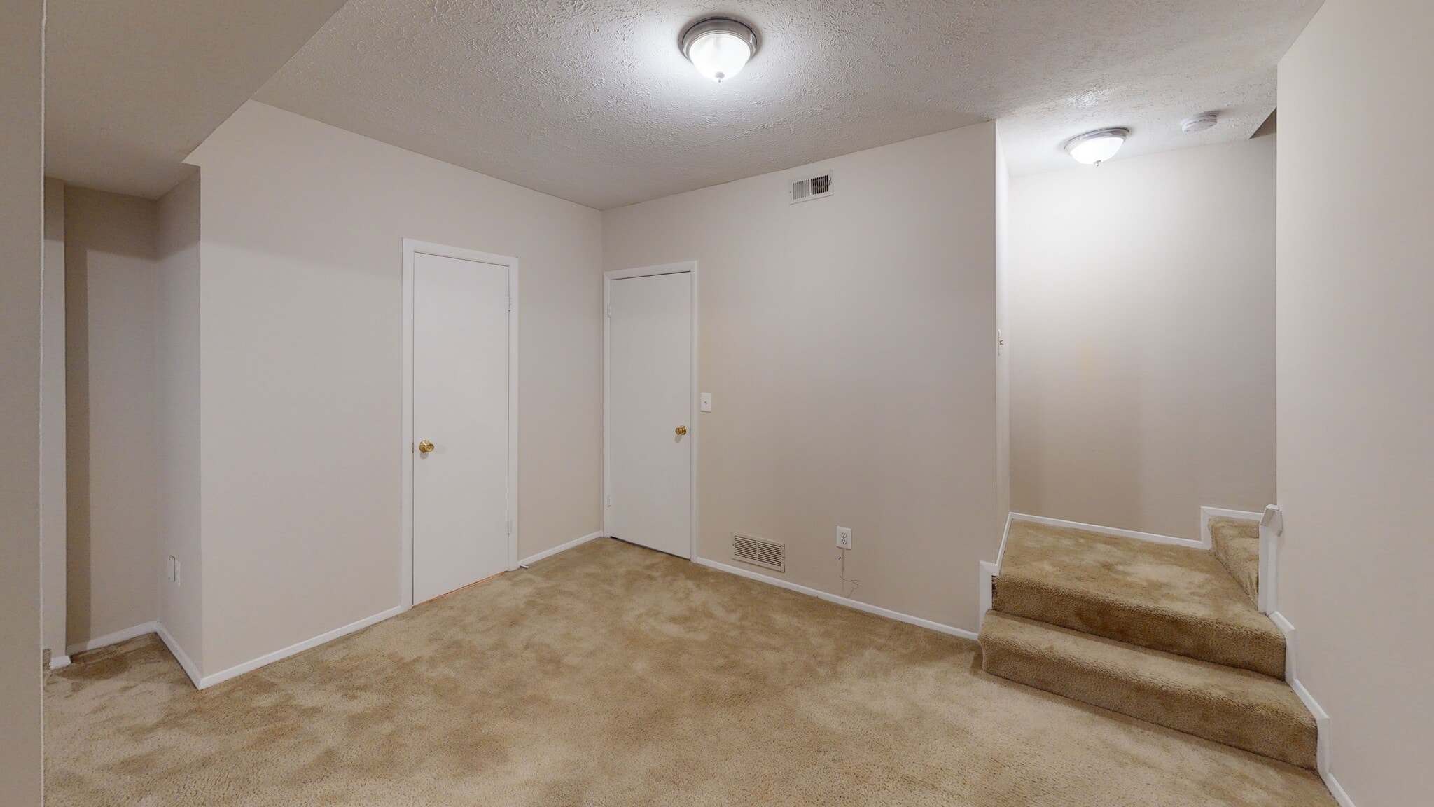 Building Photo - 6 Blue Sky Dr