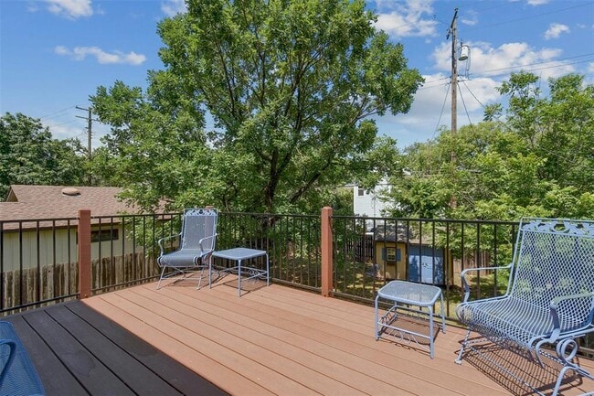 Building Photo - 1606 Travis Heights Blvd