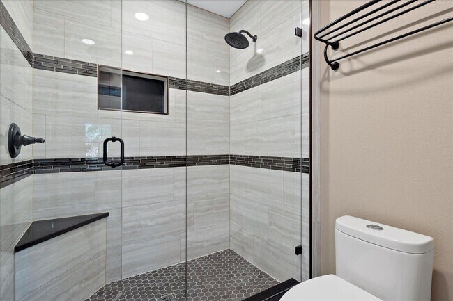 Building Photo - 2379 Treasure Isle Dr