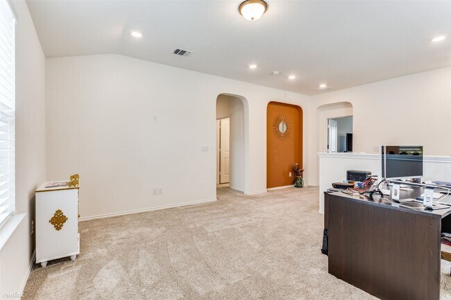 Building Photo - 3 br, 2.5 bath House - 219 Espresso Drive