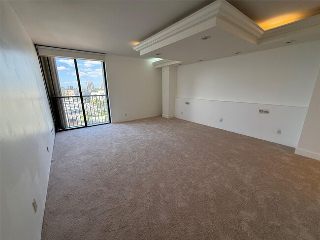 Building Photo - 19707 Turnberry Way