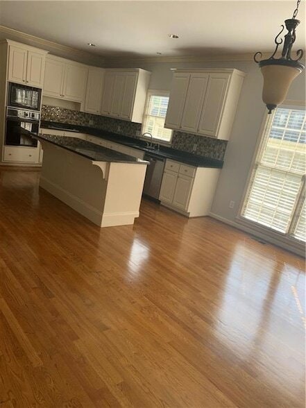 Building Photo - 4208 Terrace Ct SE
