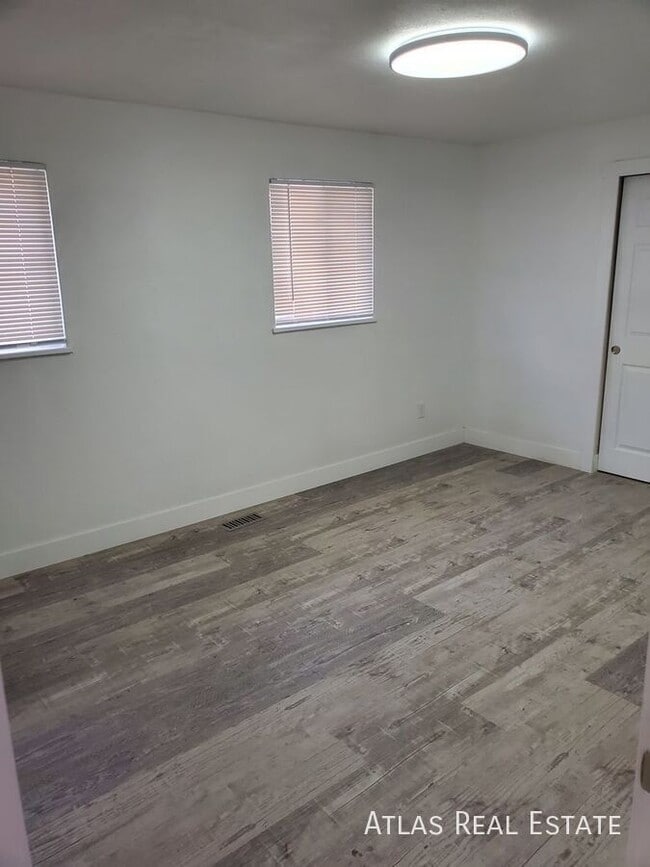 Building Photo - 7872 W 84th Ct