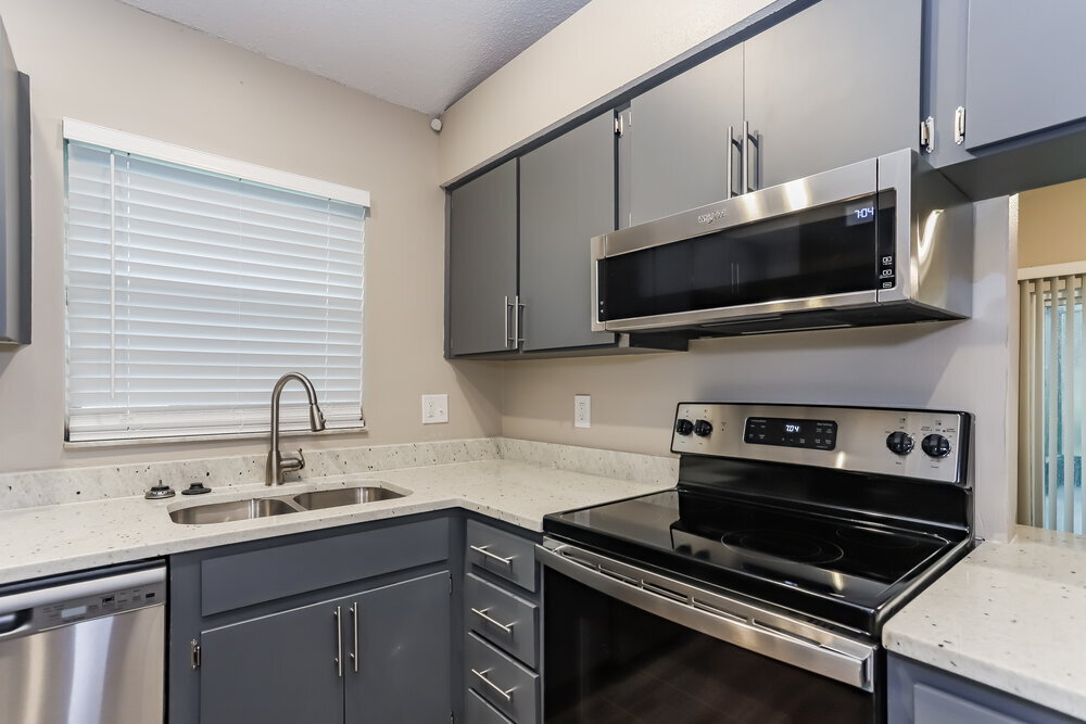 Building Photo - 12832 Dunhill Dr