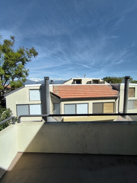 Building Photo - 13096 Le Parc