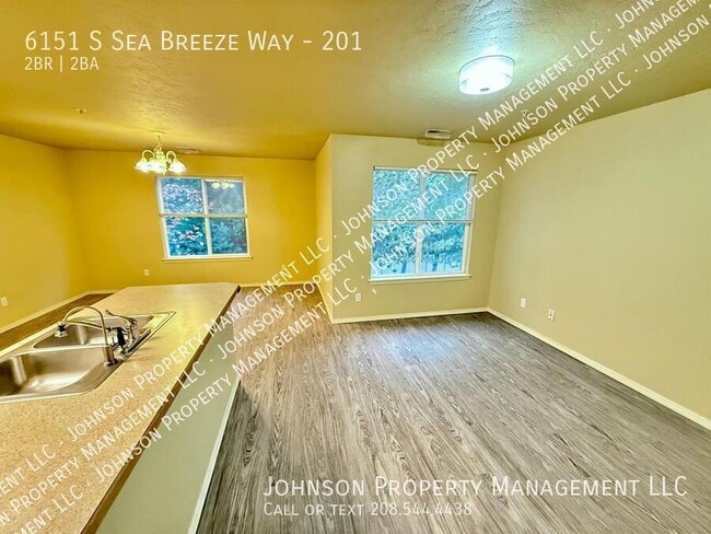 Building Photo - 6151 S Sea Breeze Way