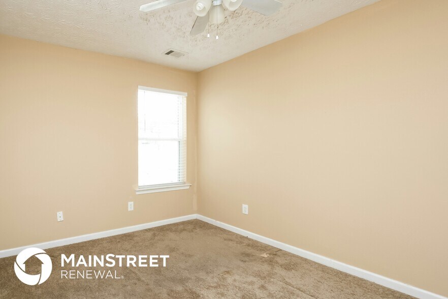 Building Photo - 4652 Parkway Cir