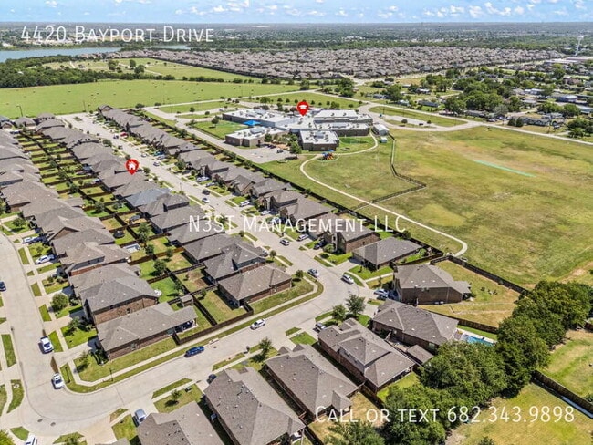 Building Photo - 4420 Bayport Dr
