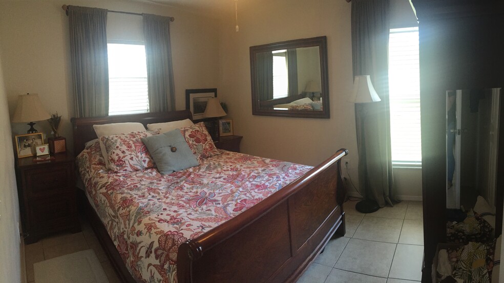 Bedroom 2 - 779 West Lyman Avenue