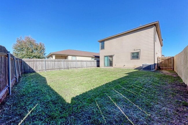 Building Photo - 8824 Edmundsbury Dr