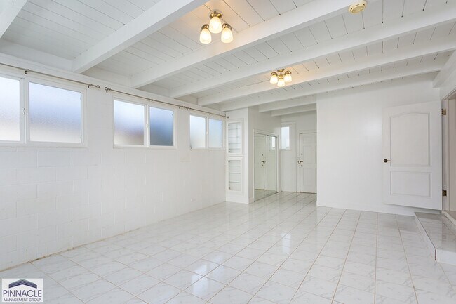 Building Photo - 44-703-703 Alakai St