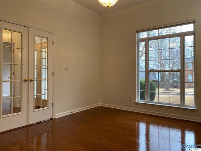 Building Photo - 417 Barrington Hills Dr