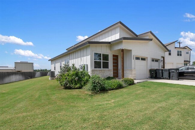 Primary Photo - 308 E 20th St