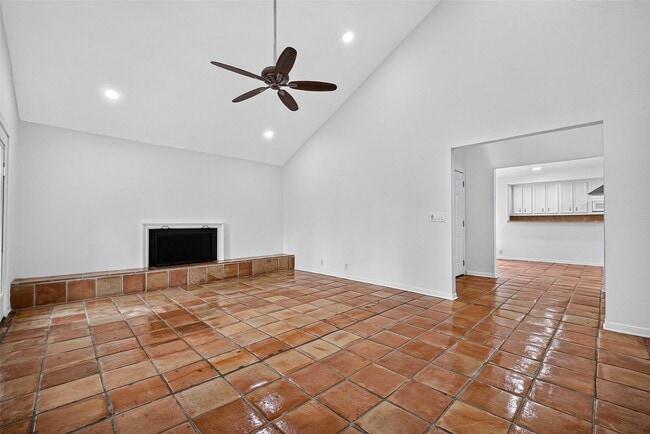 Building Photo - 1344 Chardonnay Dr