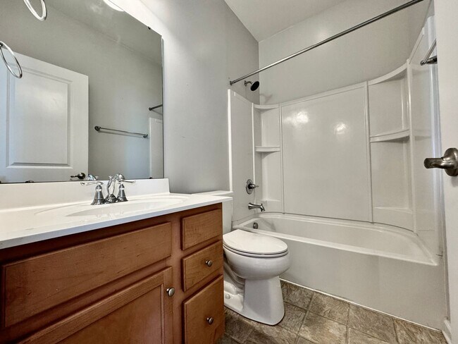 Building Photo - Available 07-08-26! Townhouse w/Garage - Pet Friendly - All Appliances Convey!
