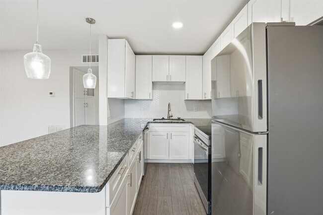 Building Photo - 201 S Kansas Ave