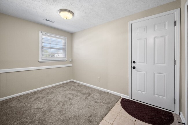 Building Photo - 9212 Foxtail Ct