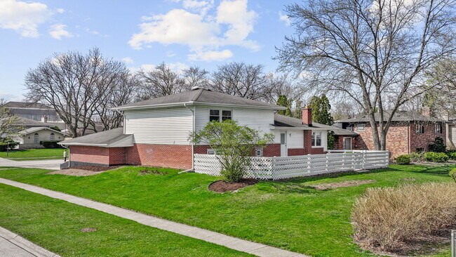 Building Photo - 1502 Carrol Ct