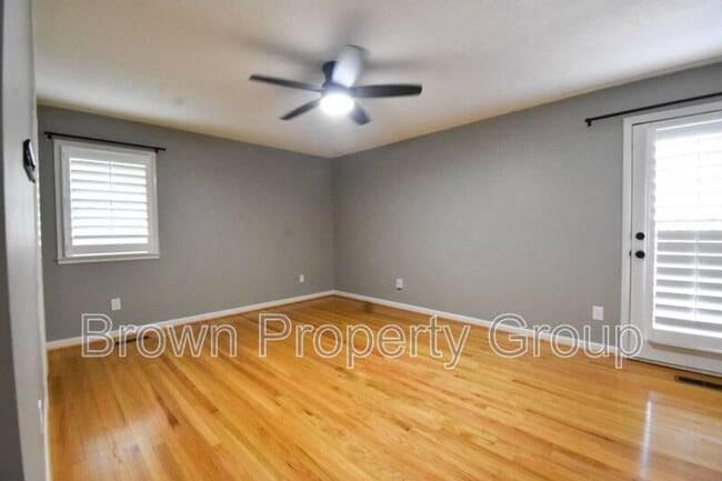 Building Photo - 2417 Dartmouth Dr